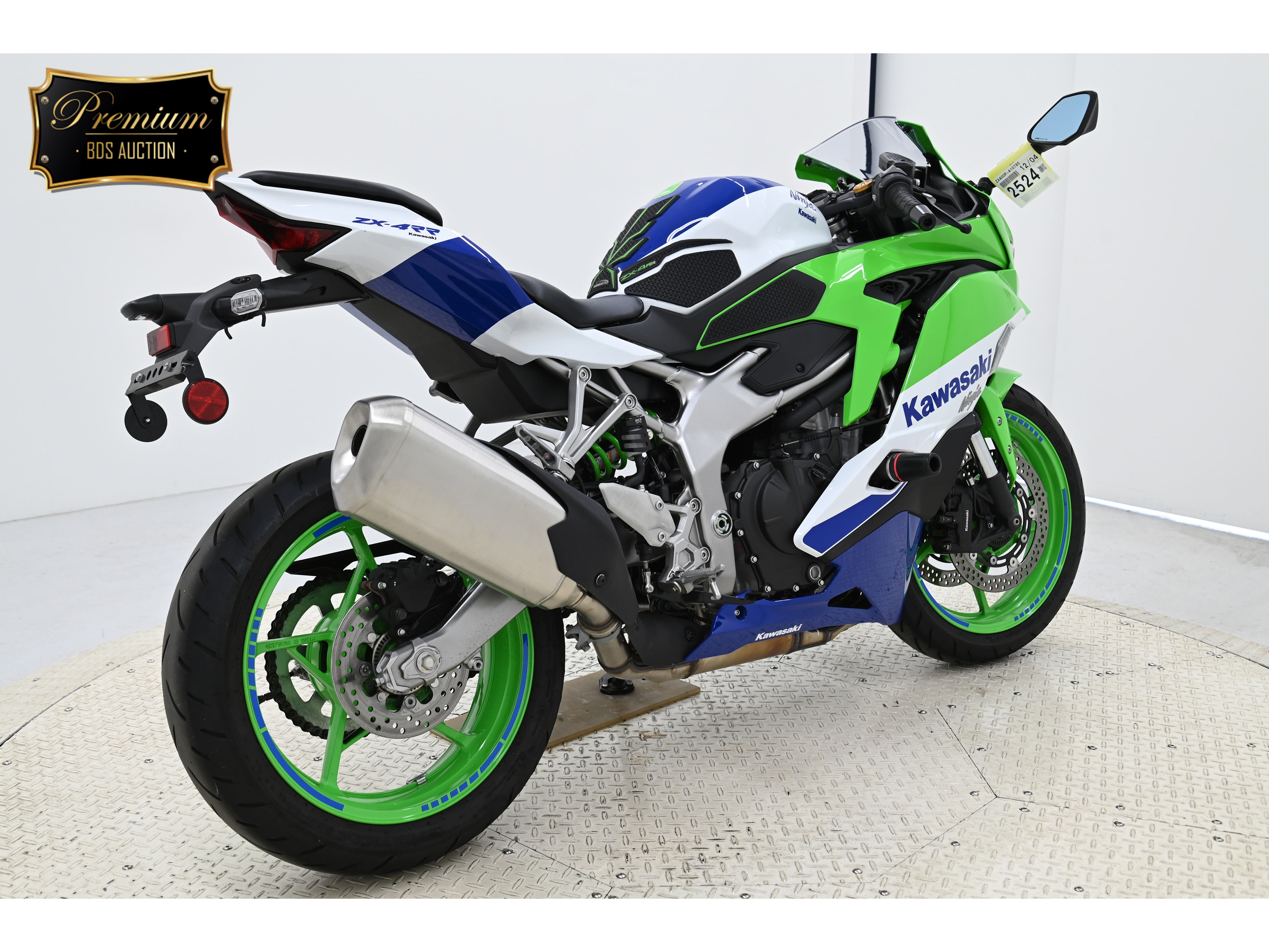 Заказать Мотоцикл Kawasaki ZX-4RR 2024 лот #2524 из Японии