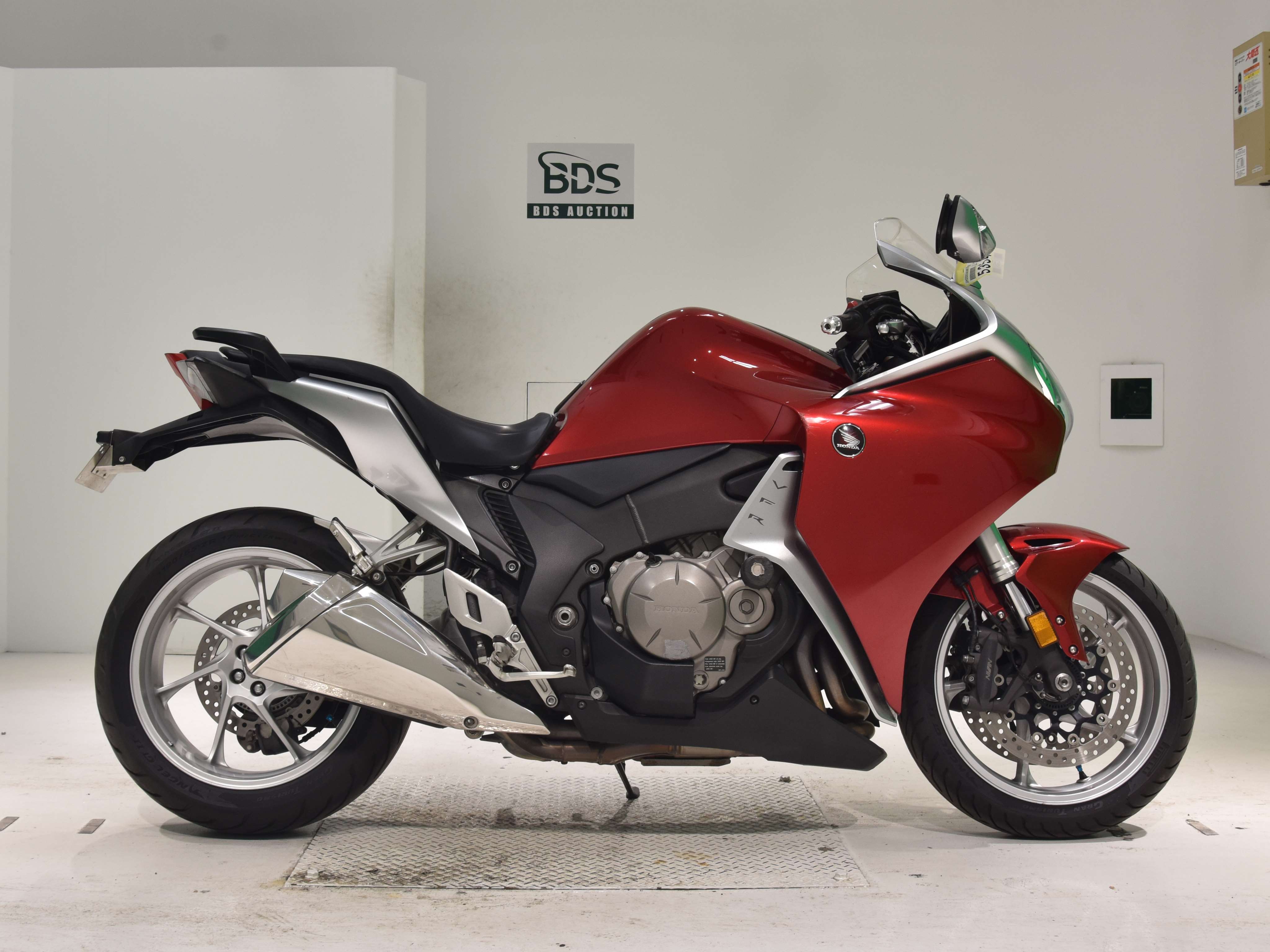Vfr 1200f. Vfr 1200f