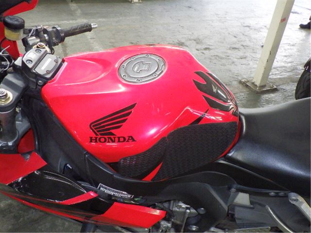 Honda CBR1000RR 2004