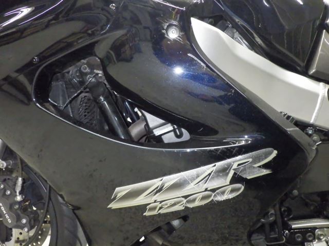 Kawasaki ZZR1200 2002