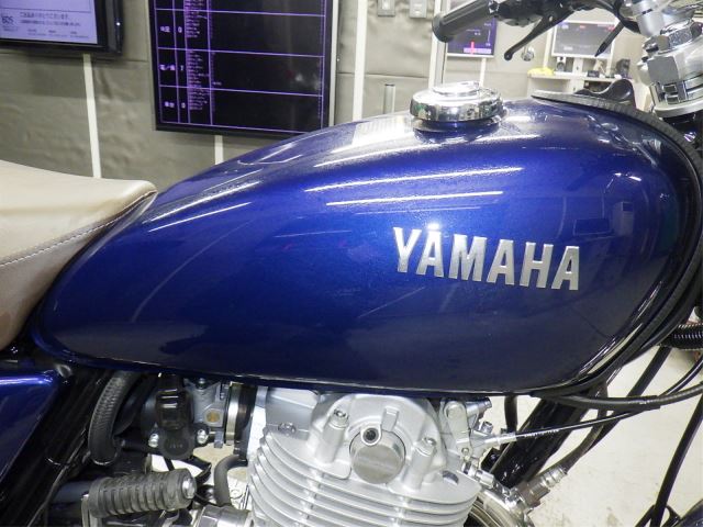 Yamaha SR400 2021