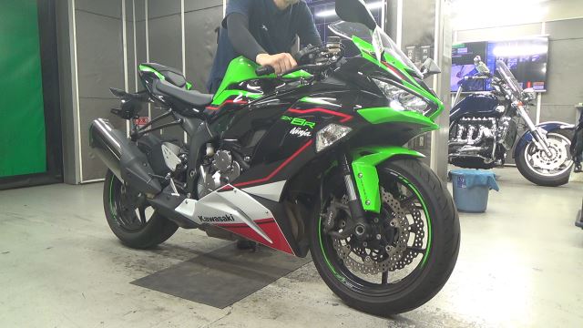 Kawasaki ZX-6RA - Адамото - Мотоцикли з Японії