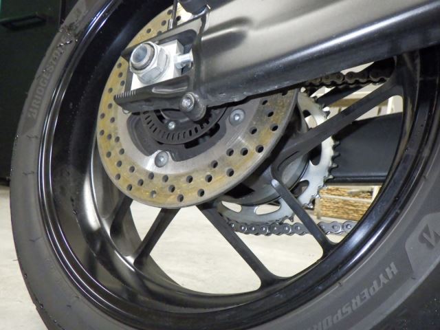 Tył